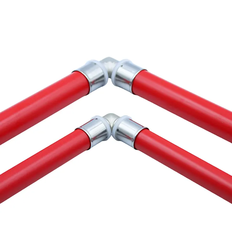 Conector acodado de latón a presión